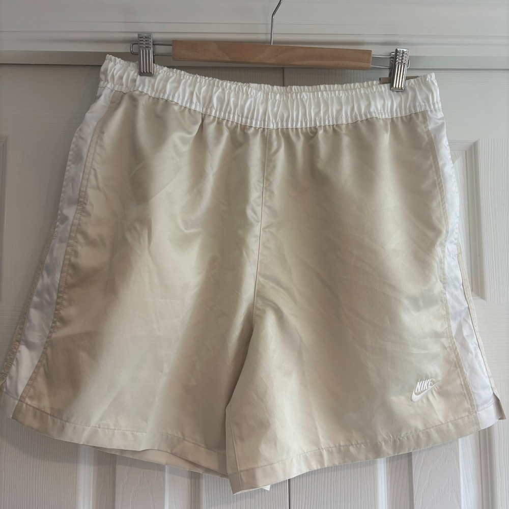 Nike Sportswear Club Flow Football Shorts Men's Medium NWT